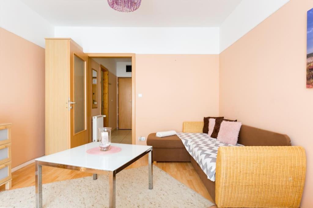 Acacia City Center Apartment 布达佩斯 外观 照片